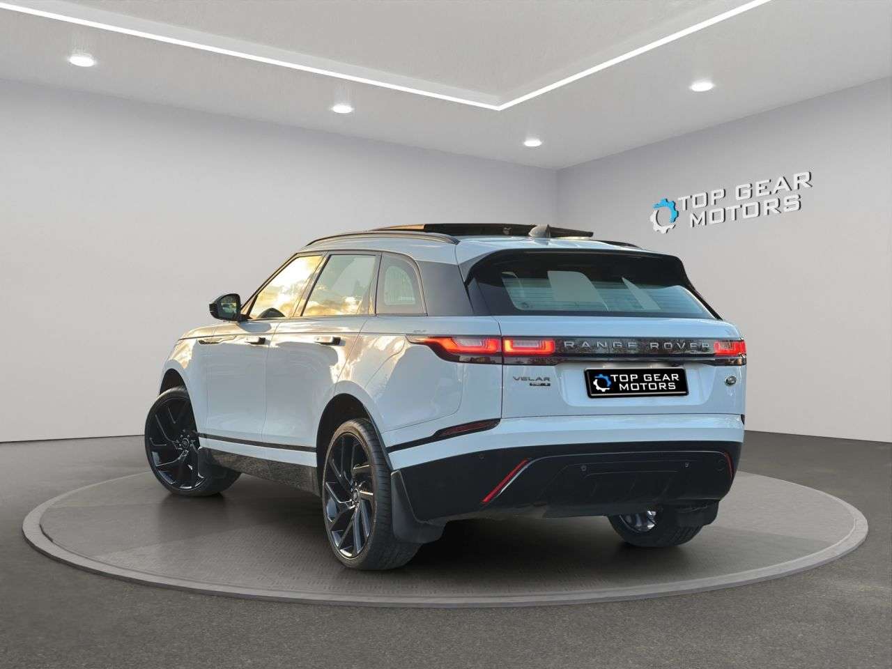 2018 LAND ROVER RANGE ROVER VELAR 2018 LAND ROVER RANGE ROVER VELAR