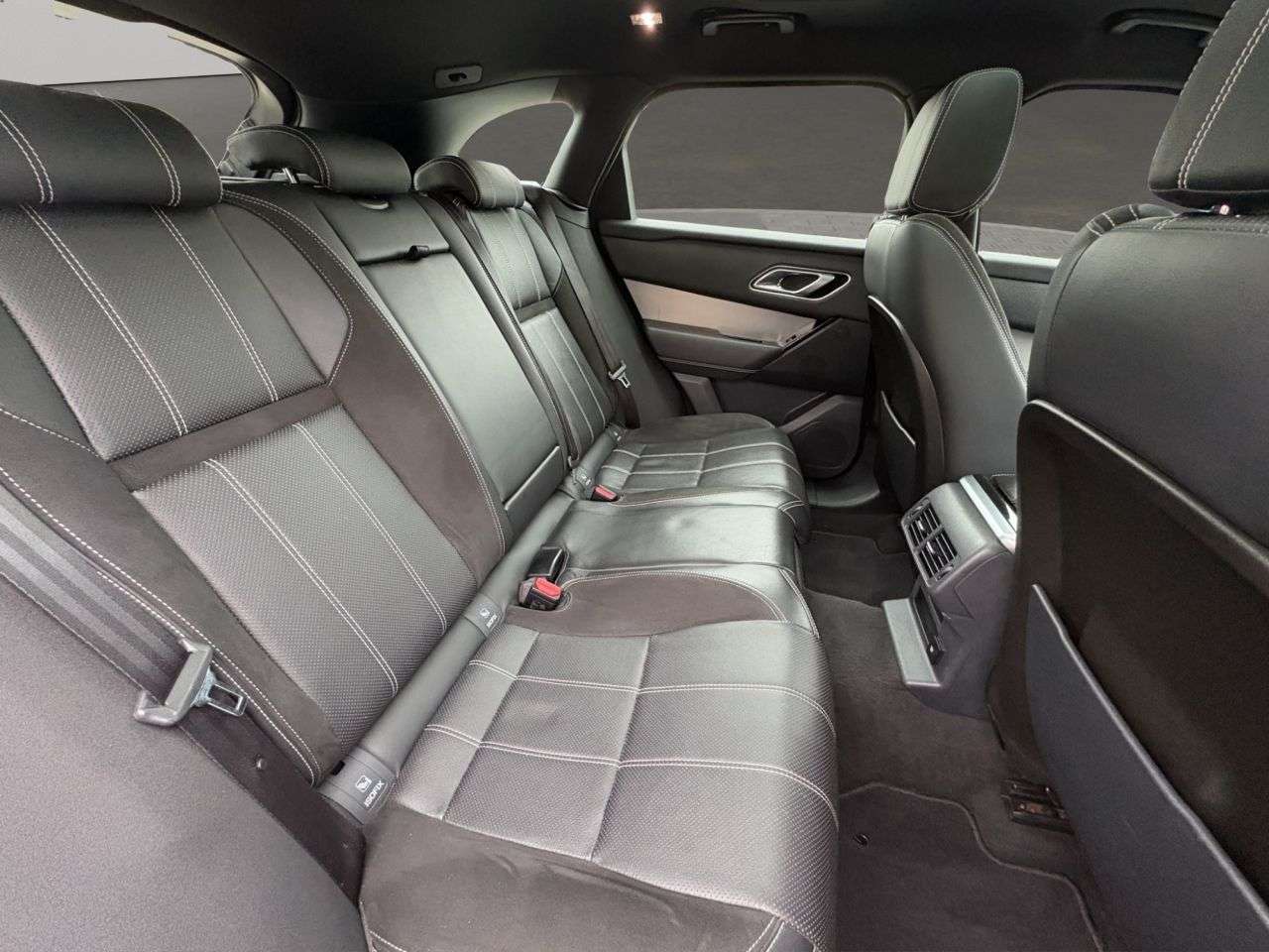 2018 LAND ROVER RANGE ROVER VELAR 2018 LAND ROVER RANGE ROVER VELAR