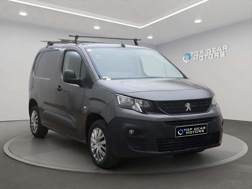 Check out this Peugeot Partner 2019 Diesel Manual