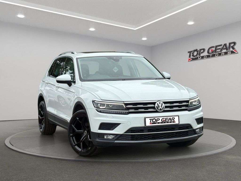 A 2017 VOLKSWAGEN TIGUAN 2.0 TDI BlueMotion Tech SEL SUV 5dr Diesel DSG 4Motion Euro 6 (s/s) (150 ps A 2017 VOLKSWAGEN TIGUAN 2.0 TDI BlueMotion Tech SEL SUV 5dr Diesel DSG 4Motion Euro 6 (s/s) (150 ps