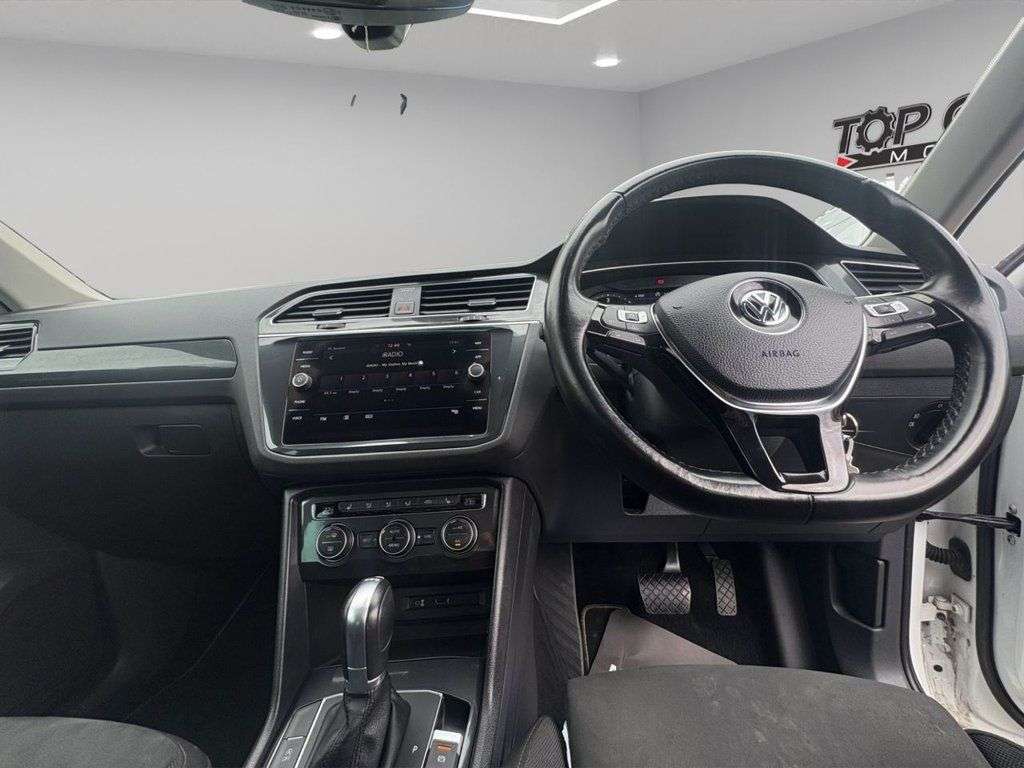 2017 VOLKSWAGEN TIGUAN 2017 VOLKSWAGEN TIGUAN