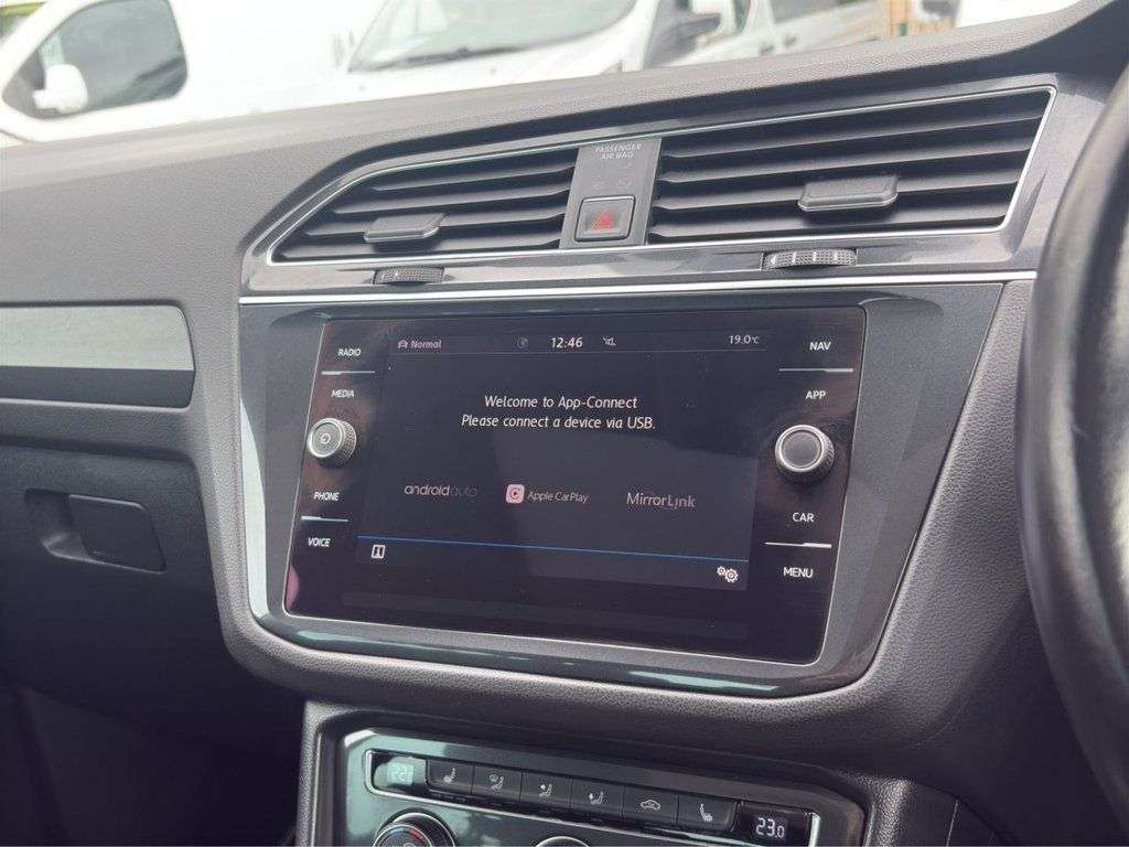 2017 VOLKSWAGEN TIGUAN 2017 VOLKSWAGEN TIGUAN