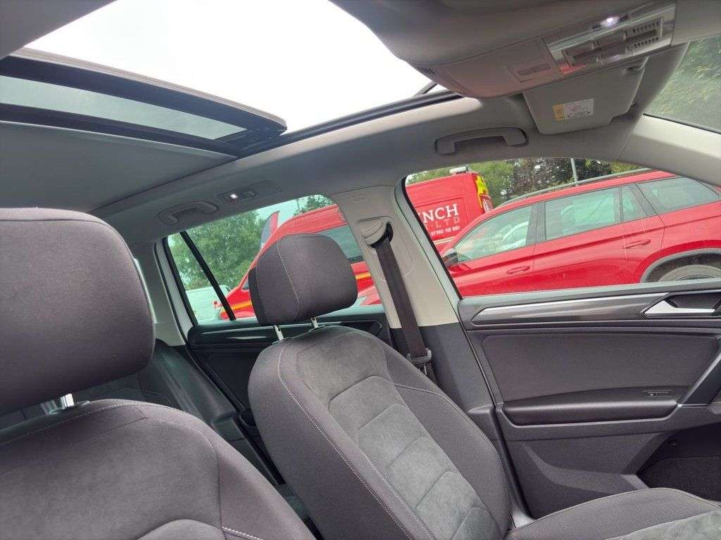 2017 VOLKSWAGEN TIGUAN 2017 VOLKSWAGEN TIGUAN