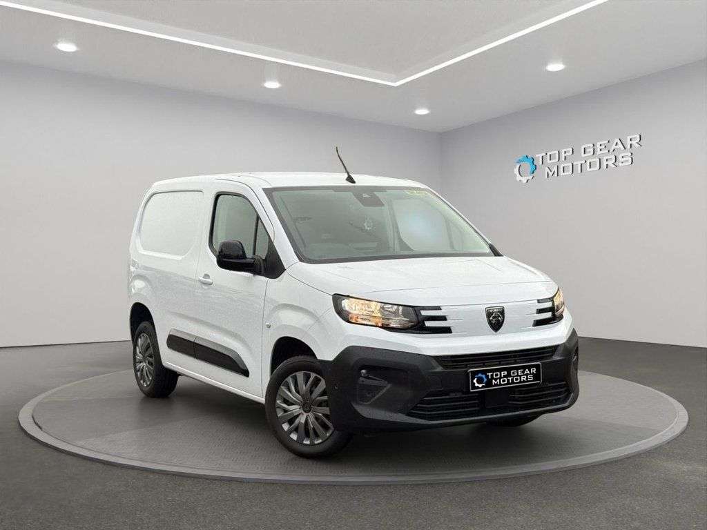 Check out this Peugeot Partner 2024 Diesel Manual