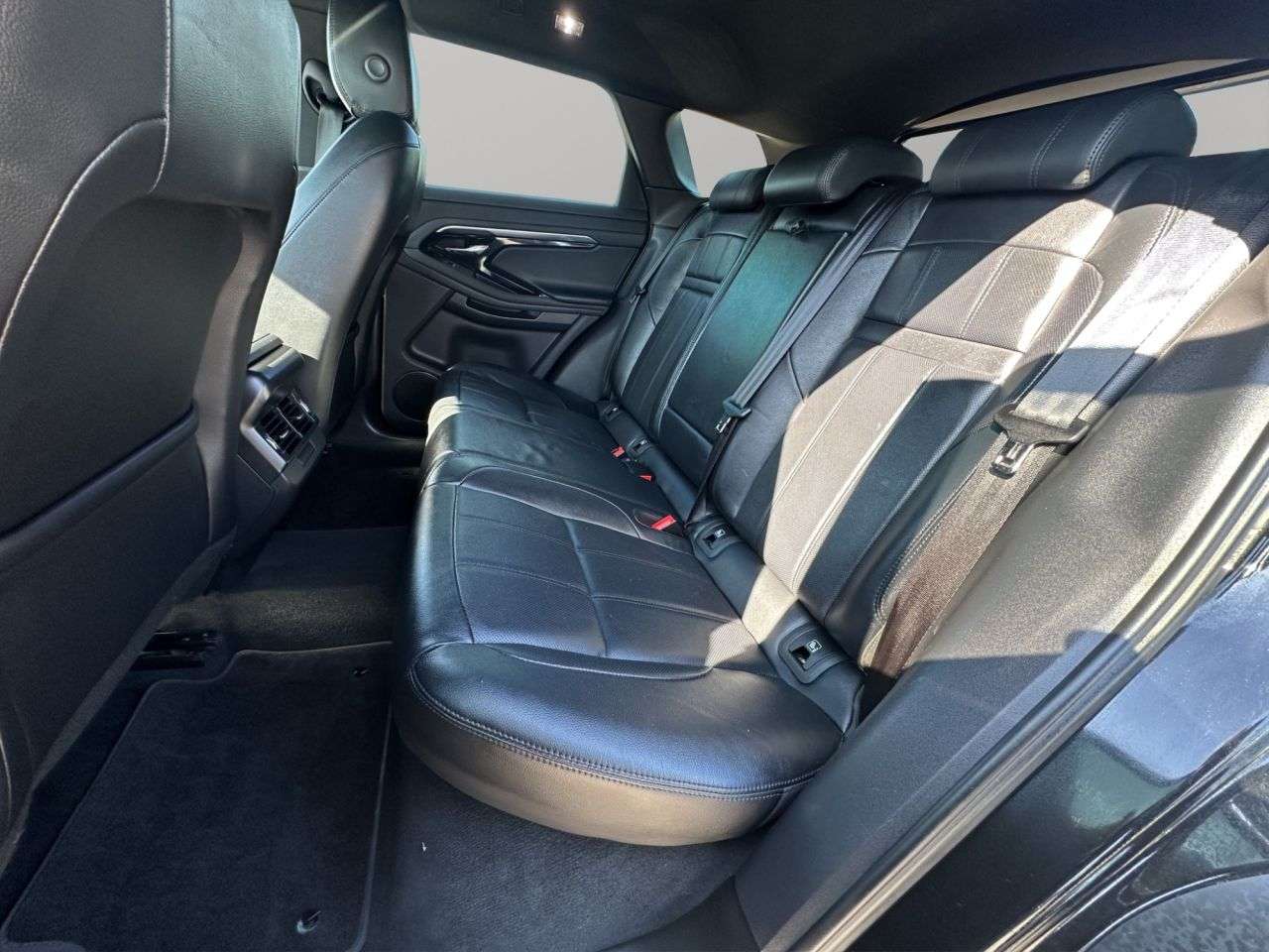 2019 LAND ROVER RANGE ROVER EVOQUE 2019 LAND ROVER RANGE ROVER EVOQUE