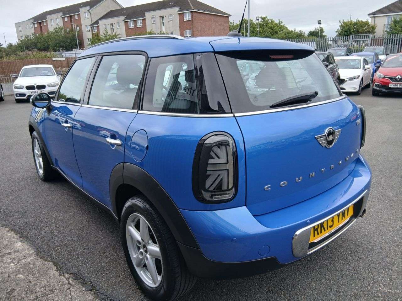 A 2013 MINI MINI COUNTRYMAN ONE A 2013 MINI MINI COUNTRYMAN ONE