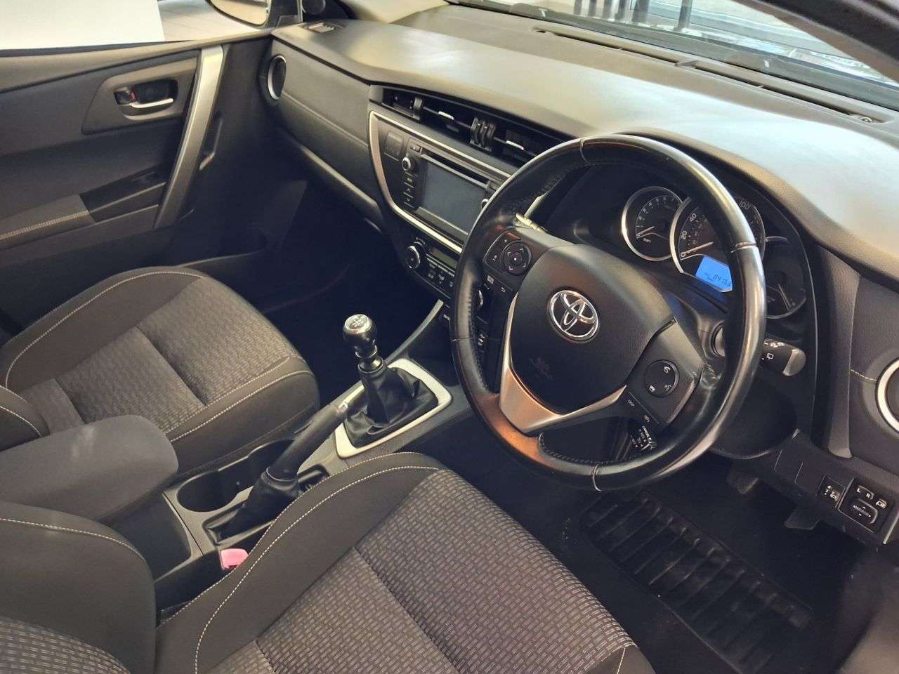 2014 TOYOTA AURIS 2014 TOYOTA AURIS