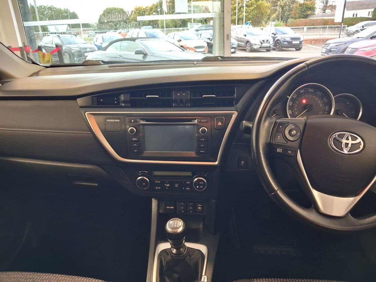 2014 TOYOTA AURIS 2014 TOYOTA AURIS