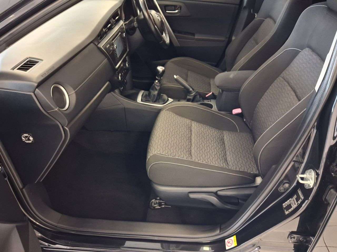 2014 TOYOTA AURIS 2014 TOYOTA AURIS