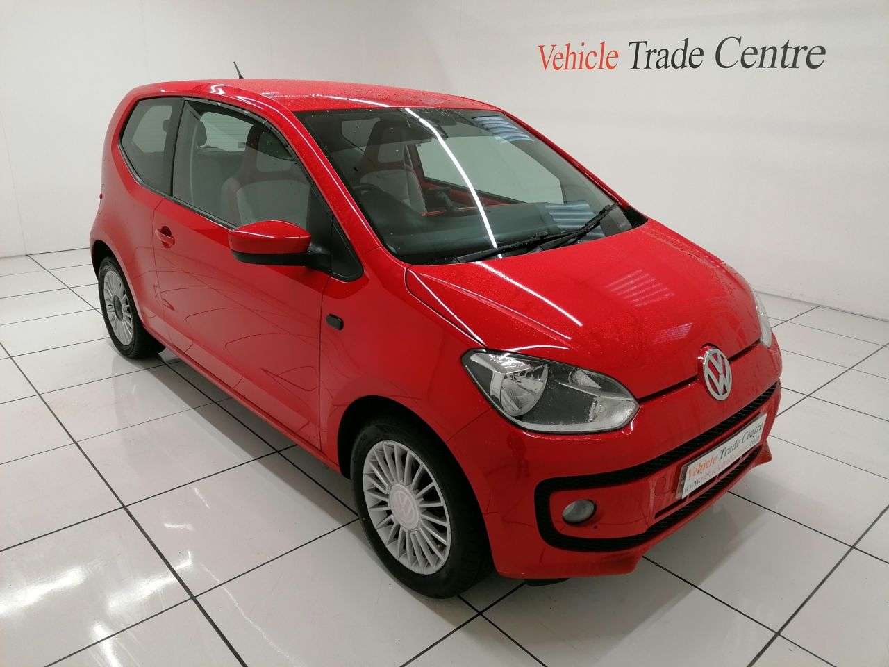 A 2012 VOLKSWAGEN UP 1.0 HIGH UP 3d 74 BHP A 2012 VOLKSWAGEN UP 1.0 HIGH UP 3d 74 BHP