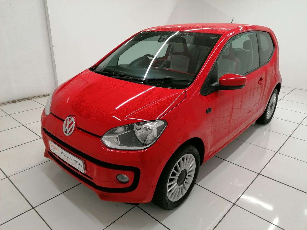 A 2012 VOLKSWAGEN UP 1.0 HIGH UP 3d 74 BHP A 2012 VOLKSWAGEN UP 1.0 HIGH UP 3d 74 BHP