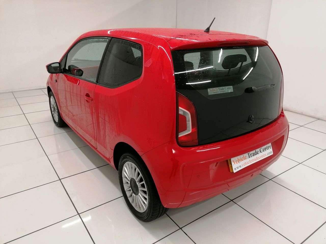 A 2012 VOLKSWAGEN UP 1.0 HIGH UP 3d 74 BHP A 2012 VOLKSWAGEN UP 1.0 HIGH UP 3d 74 BHP