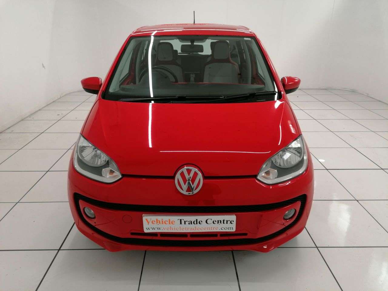 A 2014 VOLKSWAGEN UP 1.0 HIGH UP 5d 74 BHP A 2014 VOLKSWAGEN UP 1.0 HIGH UP 5d 74 BHP