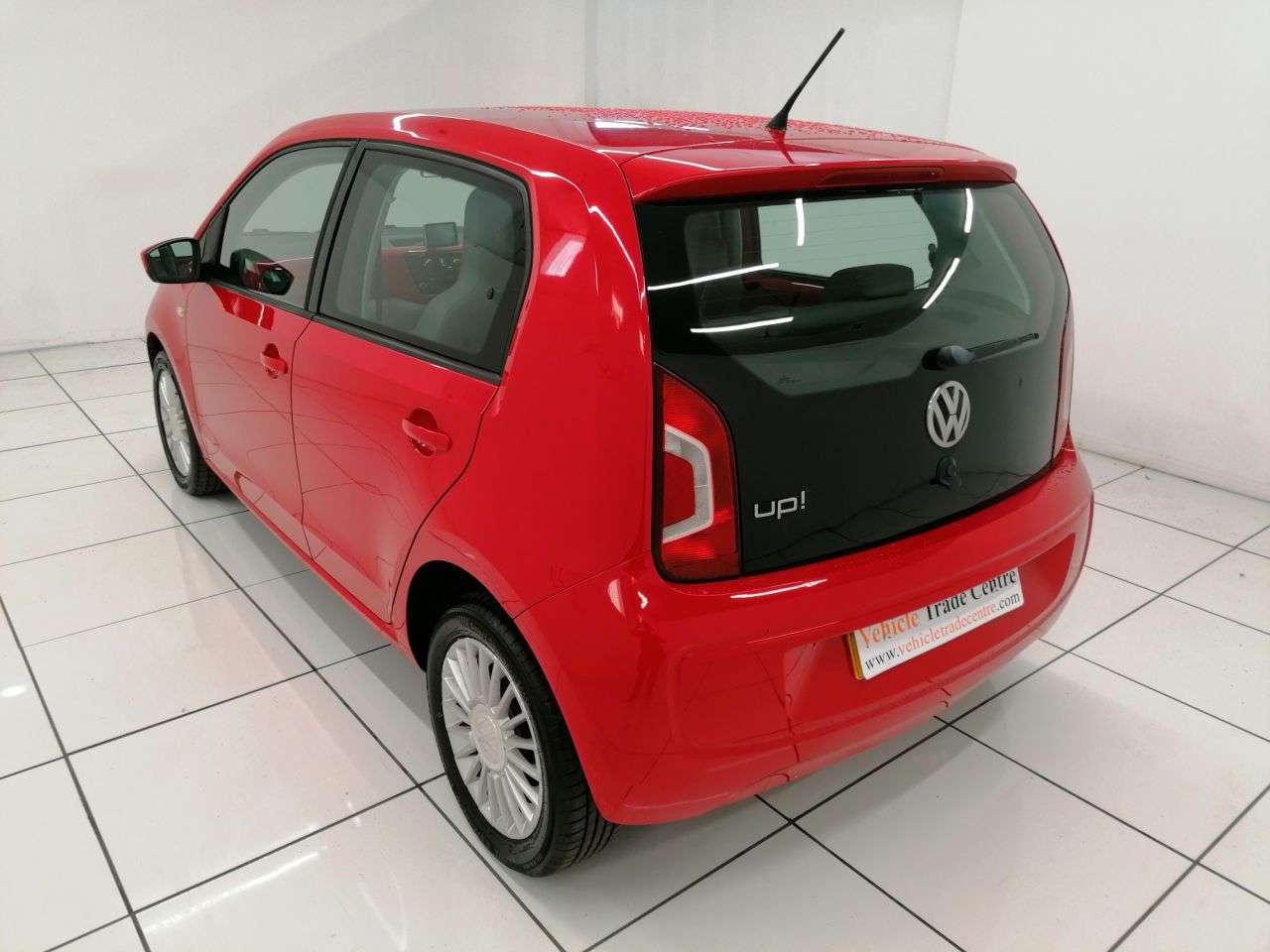 A 2014 VOLKSWAGEN UP 1.0 HIGH UP 5d 74 BHP A 2014 VOLKSWAGEN UP 1.0 HIGH UP 5d 74 BHP