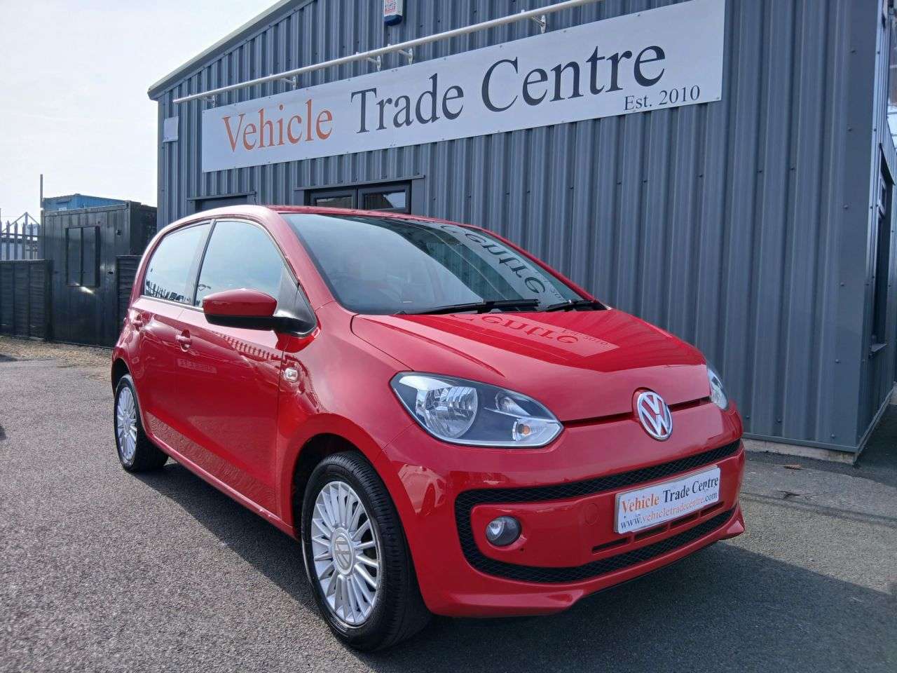 A 2014 VOLKSWAGEN UP 1.0 HIGH UP 5d 74 BHP A 2014 VOLKSWAGEN UP 1.0 HIGH UP 5d 74 BHP