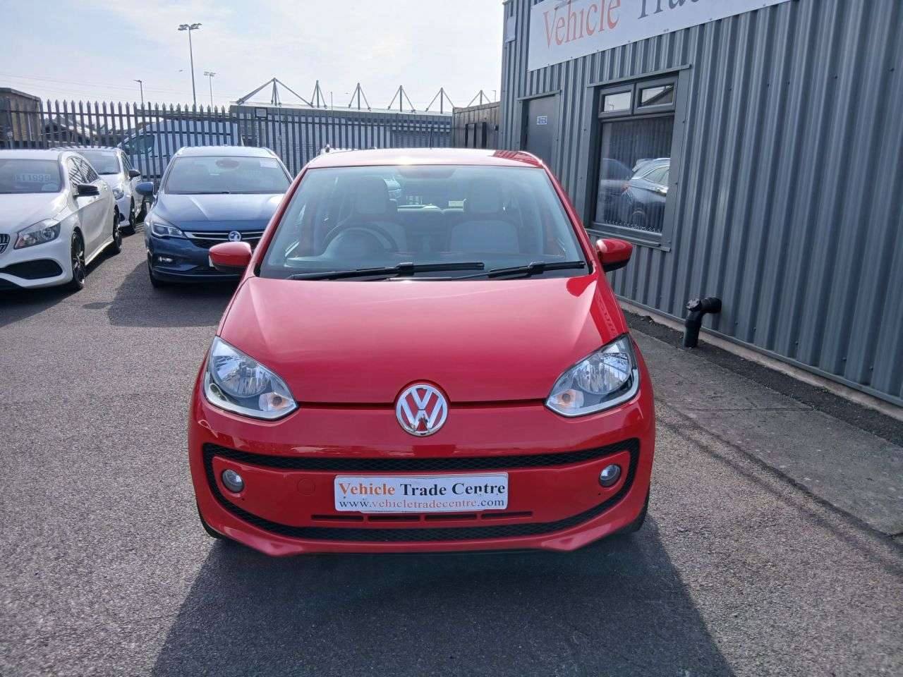 A 2014 VOLKSWAGEN UP 1.0 HIGH UP 5d 74 BHP A 2014 VOLKSWAGEN UP 1.0 HIGH UP 5d 74 BHP
