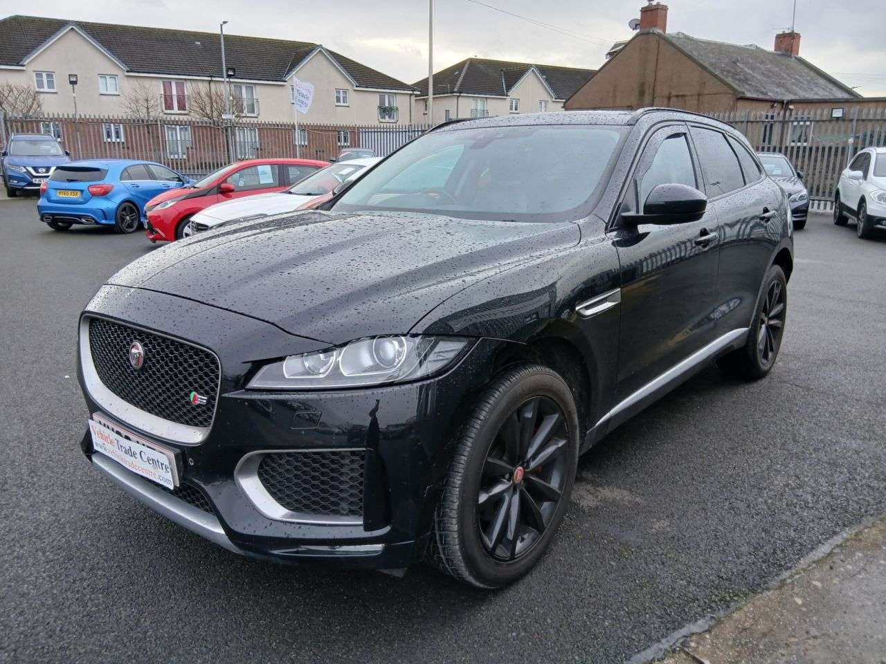 A 2016 JAGUAR F-PACE 3.0 V6 S AWD 5d AUTO 296 BHP A 2016 JAGUAR F-PACE 3.0 V6 S AWD 5d AUTO 296 BHP