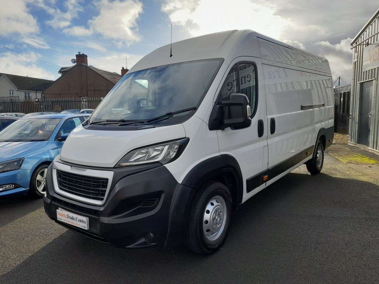A 2019 PEUGEOT BOXER 2.2 BlueHDi 435 Professional Panel Van 5dr Diesel Manual L4 H2 Euro 6 (s/s) A 2019 PEUGEOT BOXER 2.2 BlueHDi 435 Professional Panel Van 5dr Diesel Manual L4 H2 Euro 6 (s/s)
