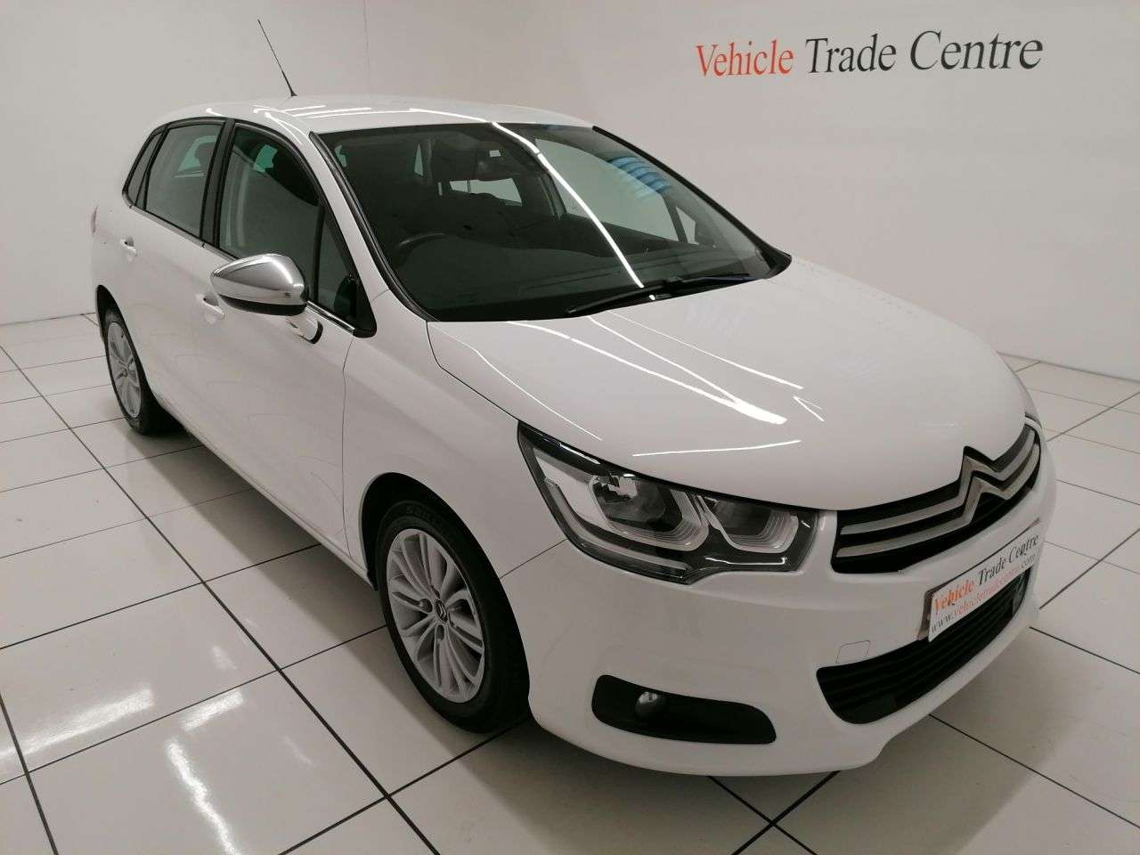 A 2016 CITROEN C4 1.6 BlueHDi Flair Hatchback 5dr Diesel Manual Euro 6 (100 ps) A 2016 CITROEN C4 1.6 BlueHDi Flair Hatchback 5dr Diesel Manual Euro 6 (100 ps)