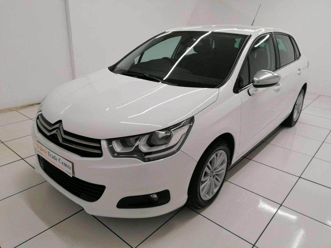 A 2016 CITROEN C4 1.6 BlueHDi Flair Hatchback 5dr Diesel Manual Euro 6 (100 ps) A 2016 CITROEN C4 1.6 BlueHDi Flair Hatchback 5dr Diesel Manual Euro 6 (100 ps)