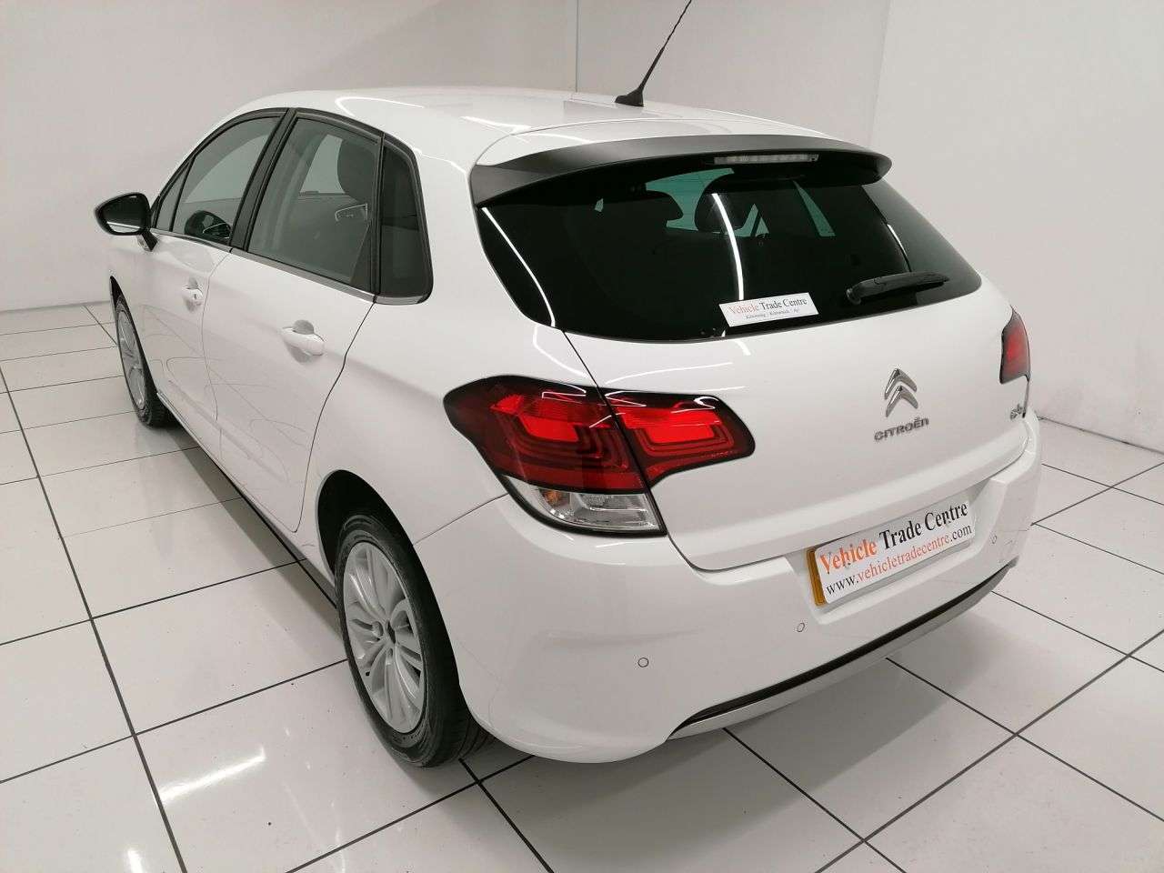 A 2016 CITROEN C4 1.6 BlueHDi Flair Hatchback 5dr Diesel Manual Euro 6 (100 ps) A 2016 CITROEN C4 1.6 BlueHDi Flair Hatchback 5dr Diesel Manual Euro 6 (100 ps)