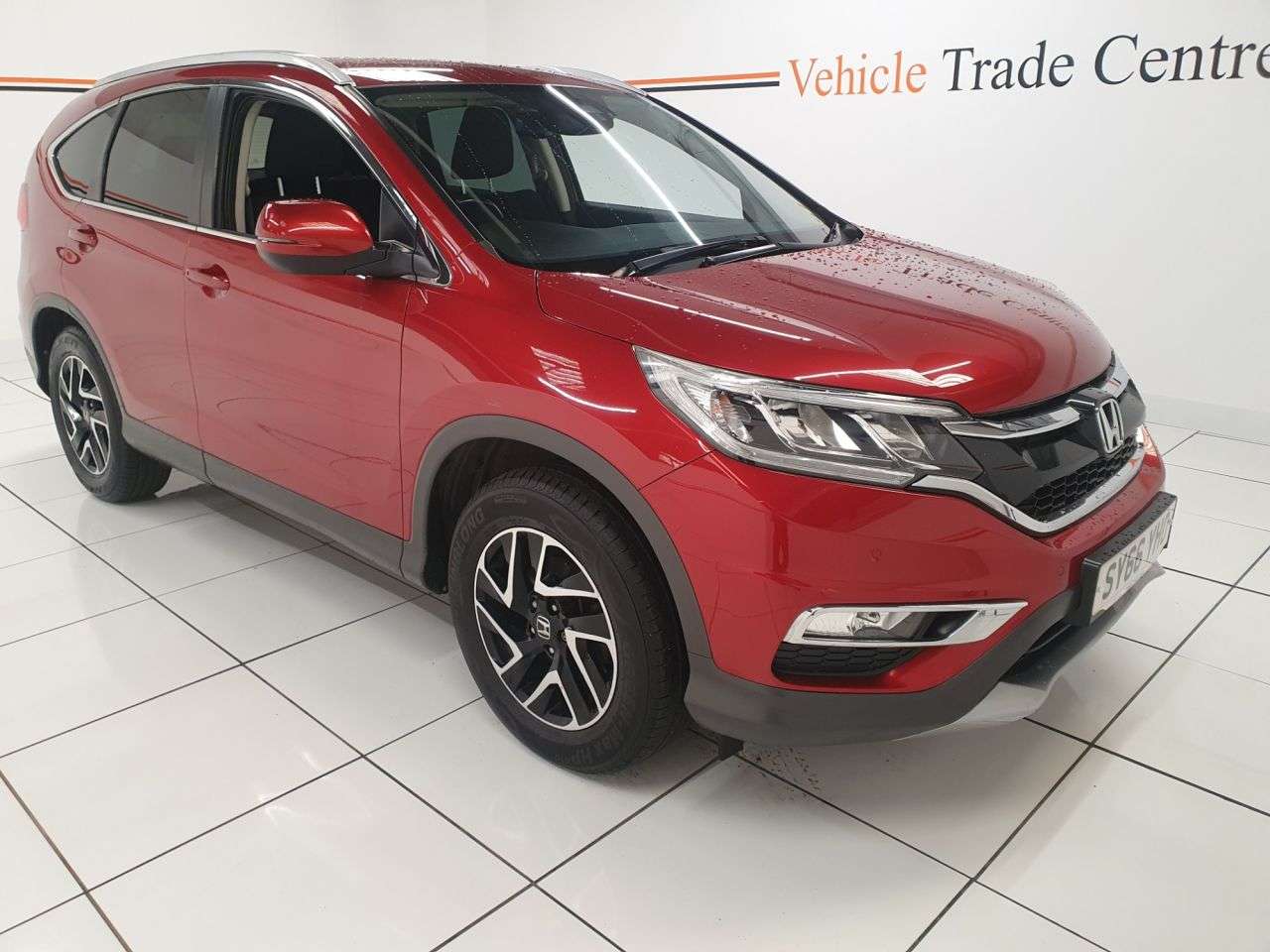 A 2016 HONDA CR-V 2.0 i-VTEC SE Plus Navi SUV 5dr Petrol Manual 4WD Euro 6 (s/s) (155 ps) ++ A 2016 HONDA CR-V 2.0 i-VTEC SE Plus Navi SUV 5dr Petrol Manual 4WD Euro 6 (s/s) (155 ps) ++