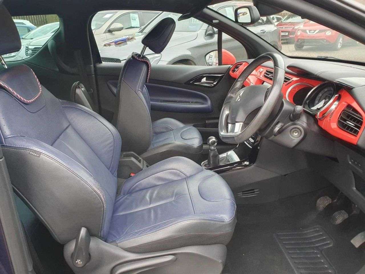 2017 DS AUTOMOBILES DS 3 2017 DS AUTOMOBILES DS 3
