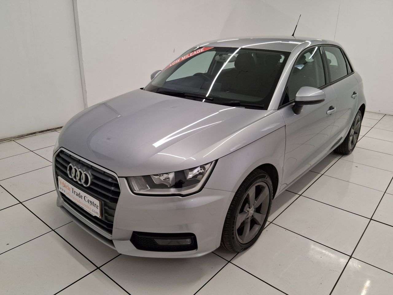 2016 AUDI A1 2016 AUDI A1