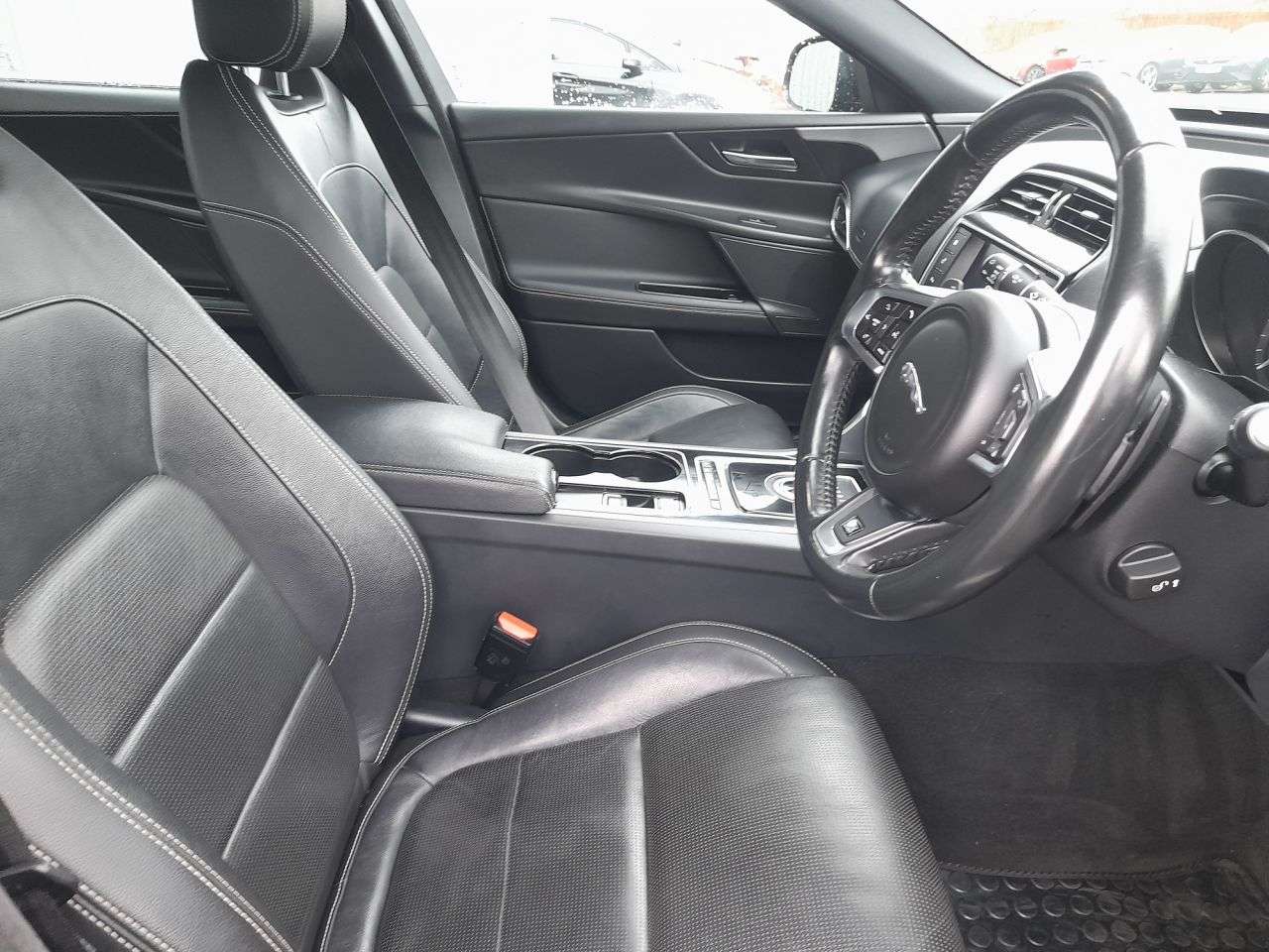 2015 JAGUAR XE 2015 JAGUAR XE