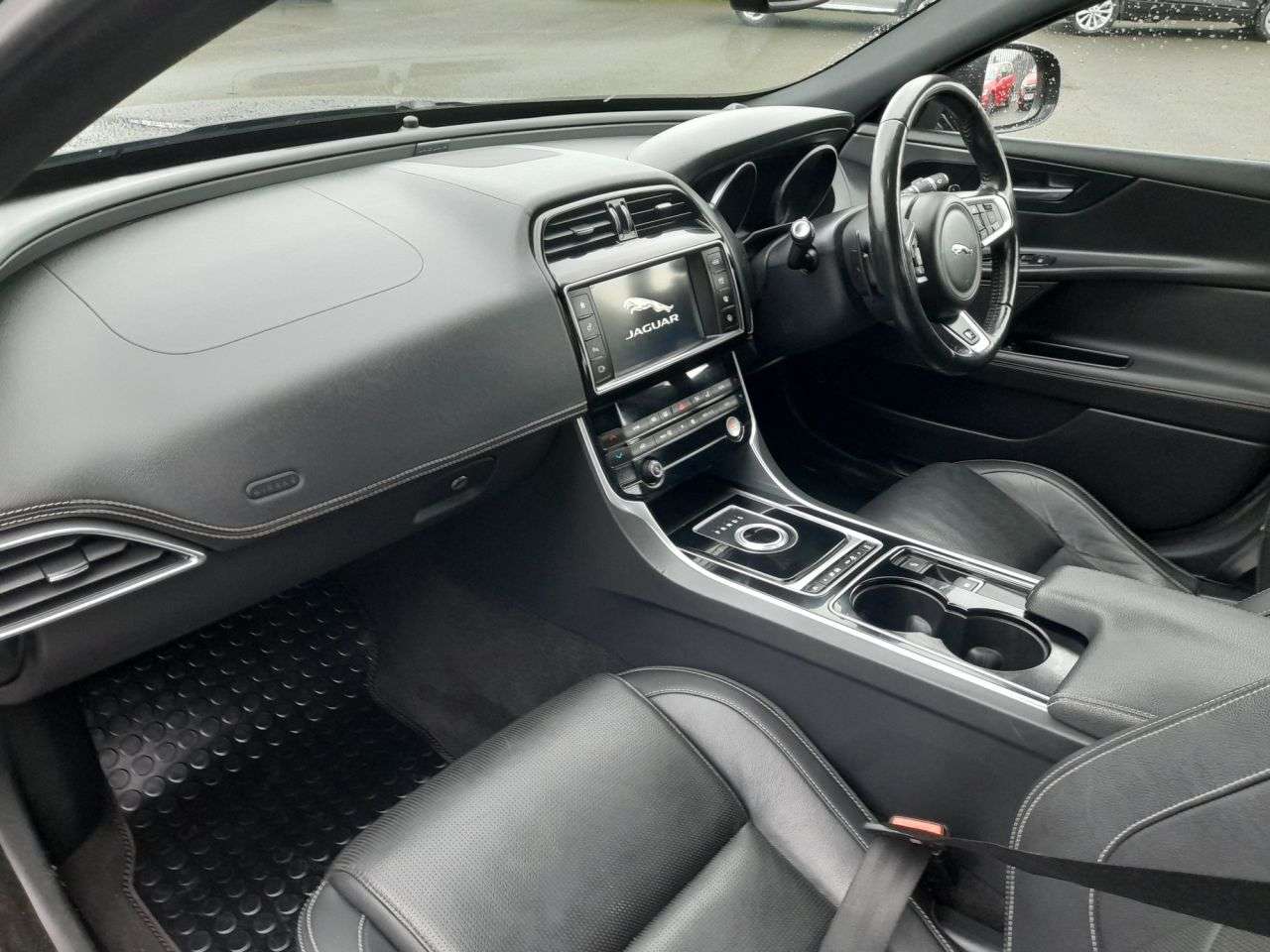 2015 JAGUAR XE 2015 JAGUAR XE