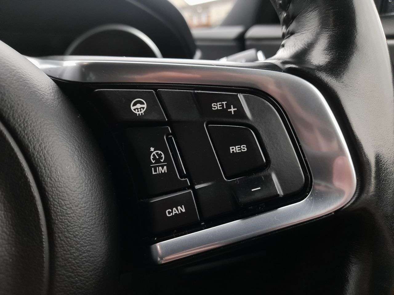 2015 JAGUAR XE 2015 JAGUAR XE