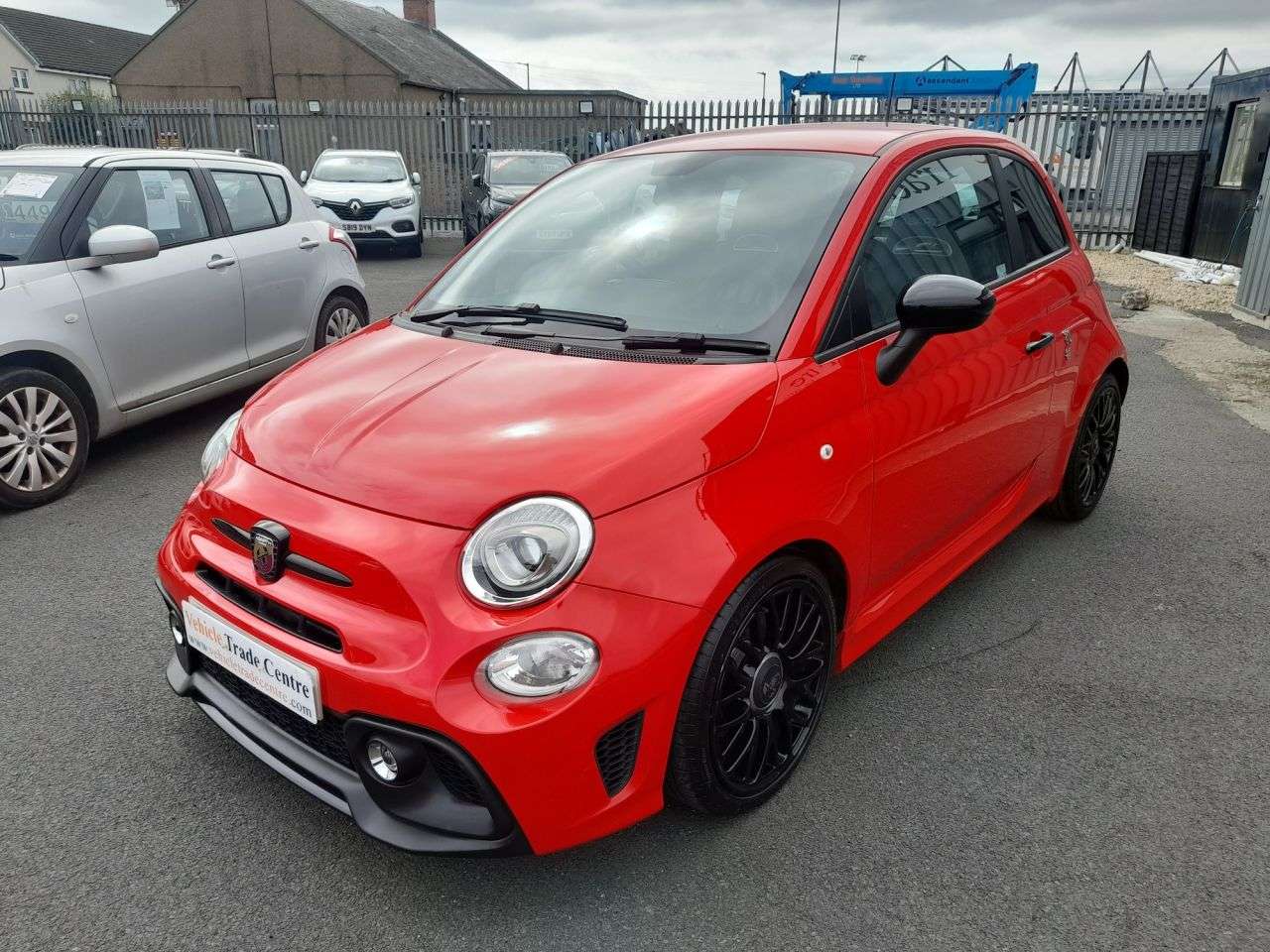 2017 ABARTH 595 2017 ABARTH 595