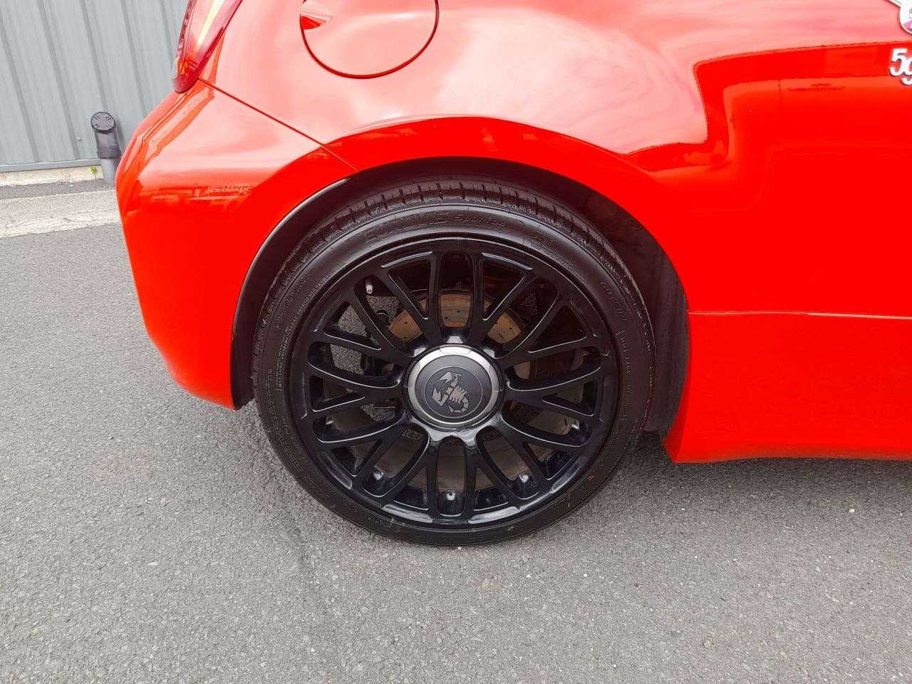 2017 ABARTH 595 2017 ABARTH 595