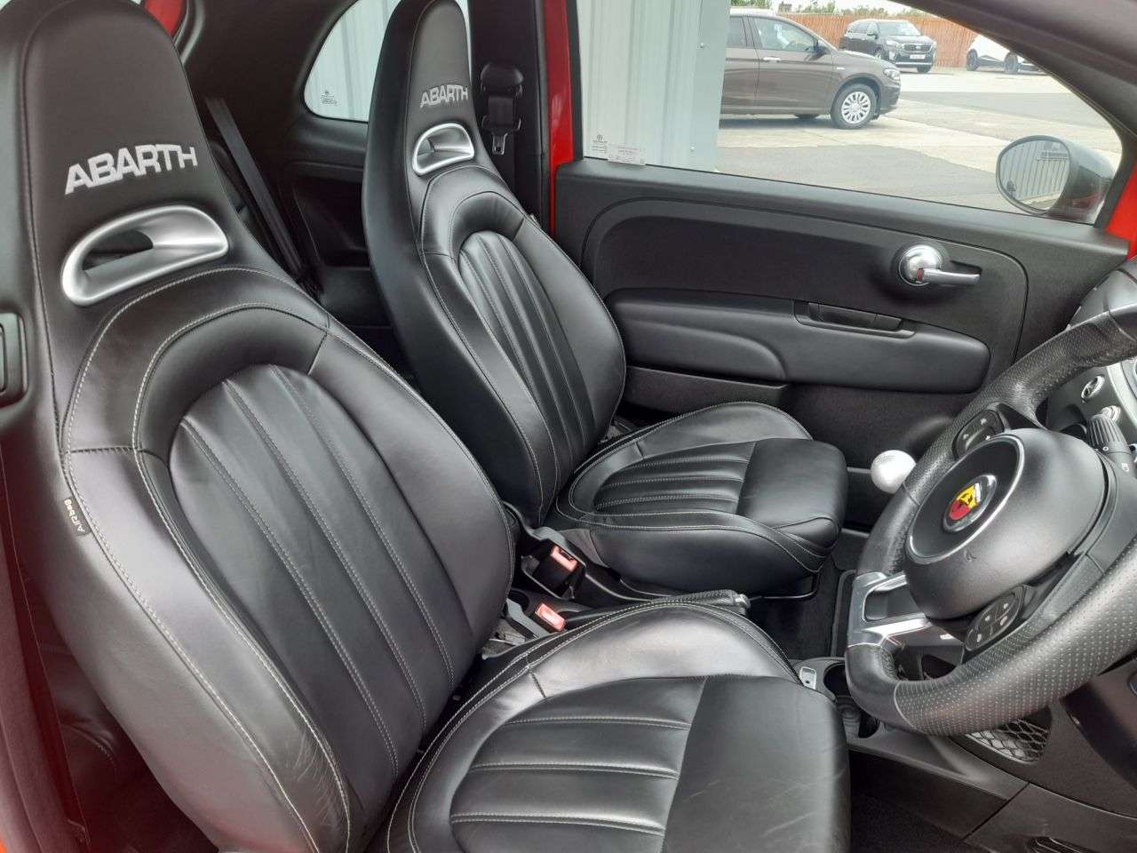 2017 ABARTH 595 2017 ABARTH 595