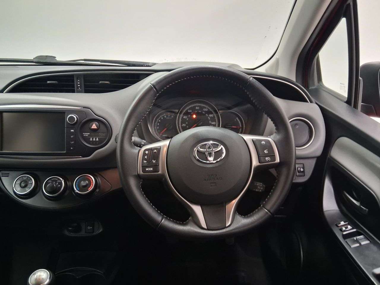 2016 TOYOTA YARIS 2016 TOYOTA YARIS