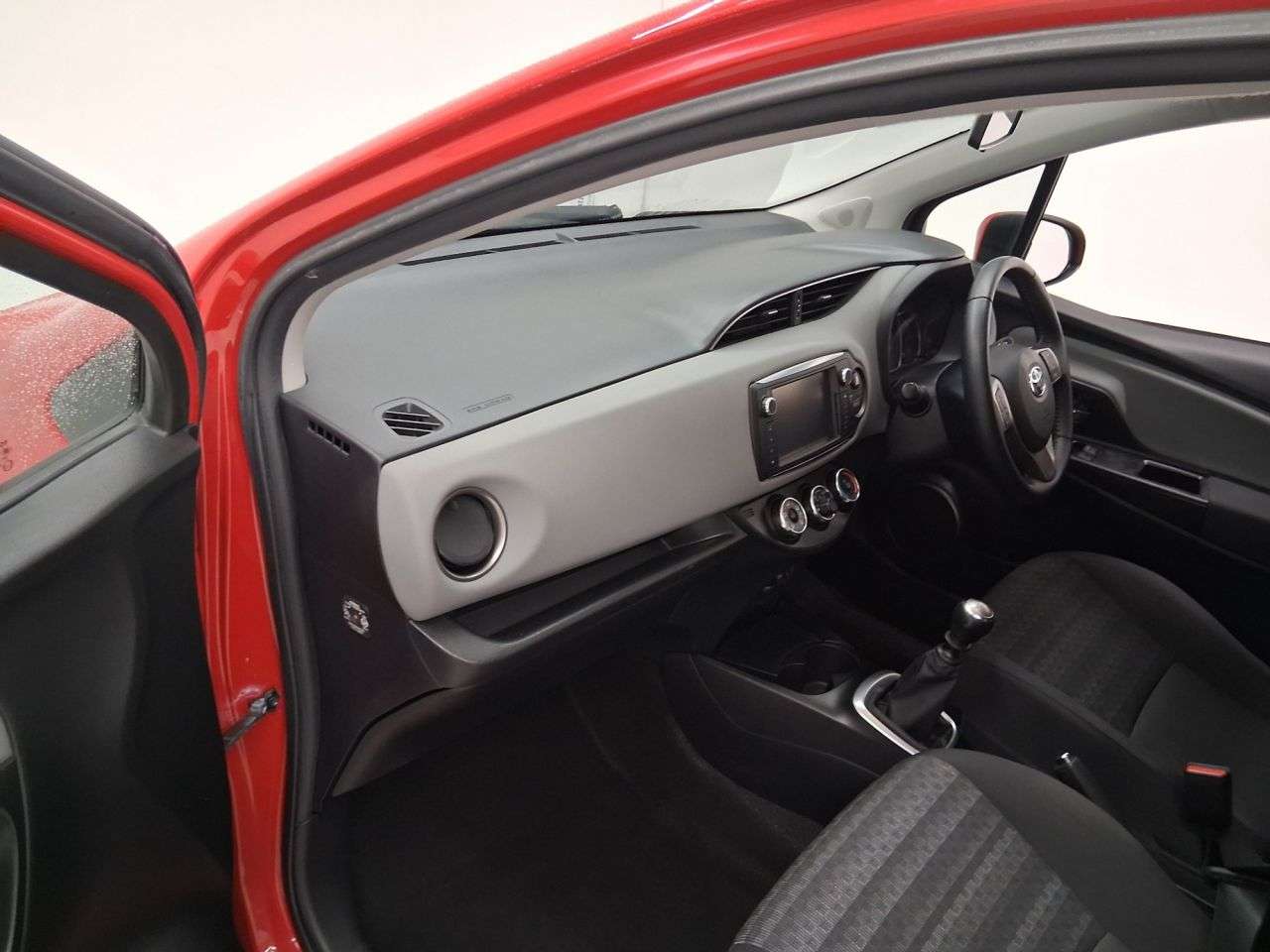 2016 TOYOTA YARIS 2016 TOYOTA YARIS