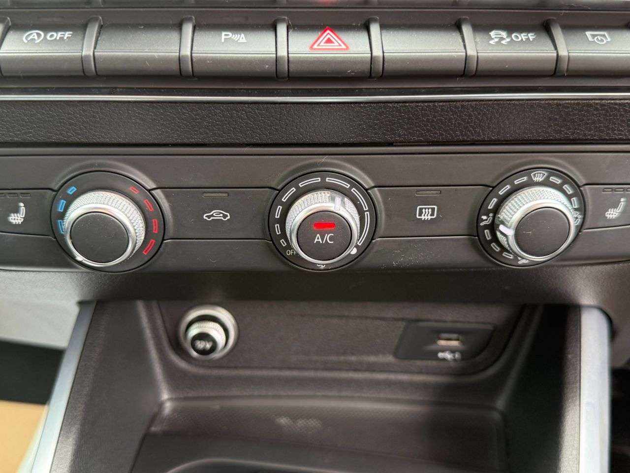 2017 AUDI Q2 2017 AUDI Q2