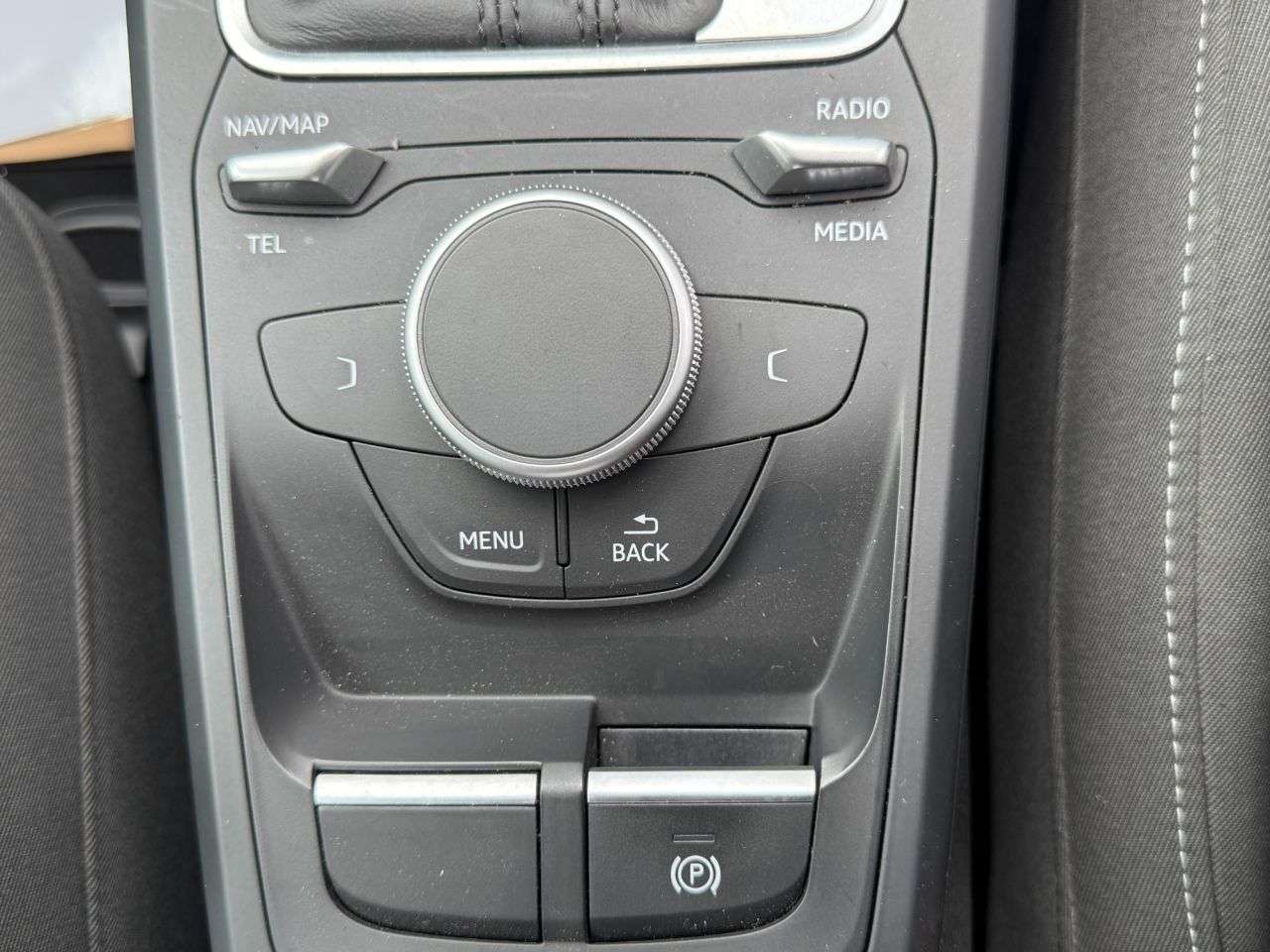 2017 AUDI Q2 2017 AUDI Q2