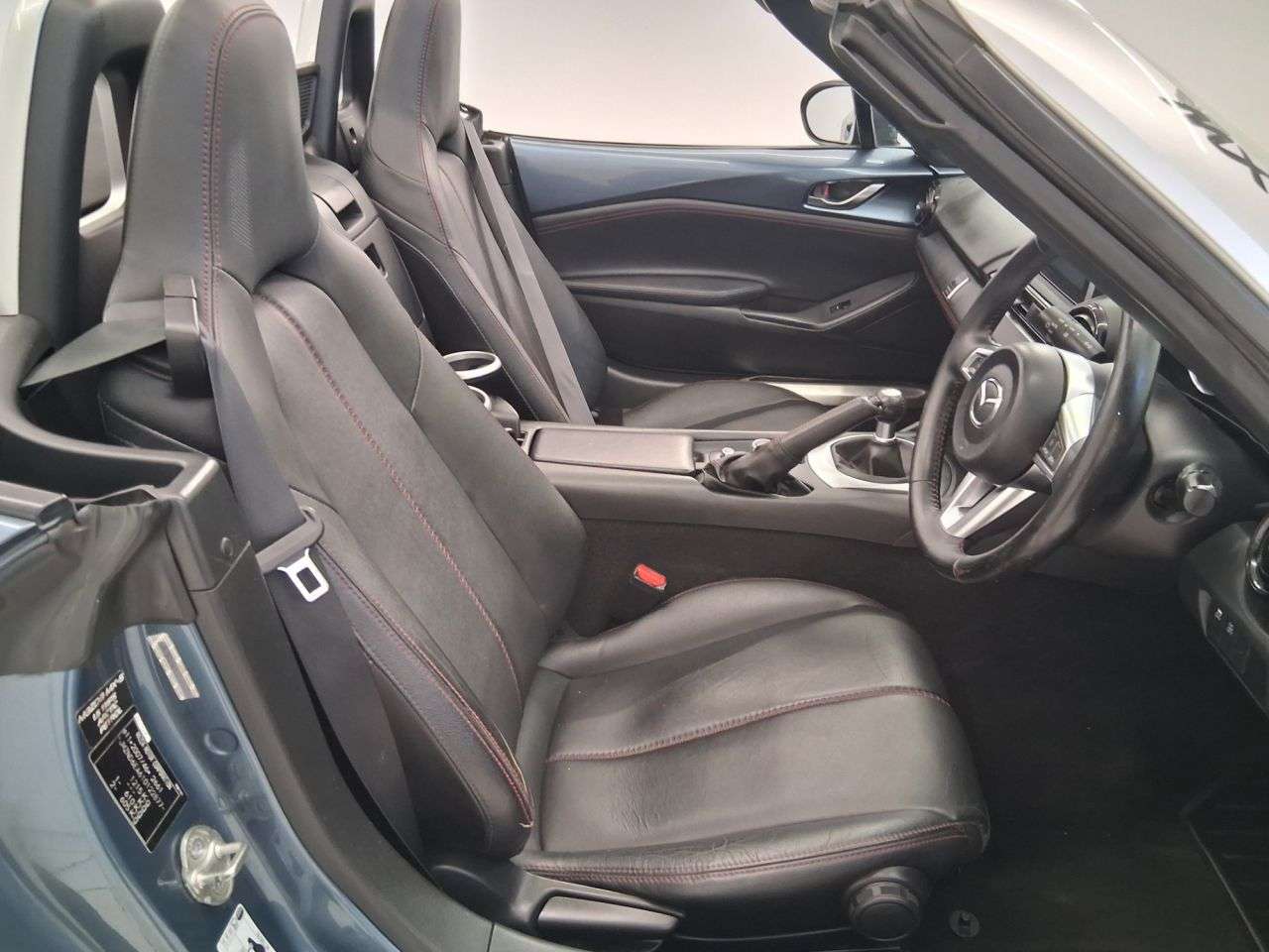 2017 MAZDA MX-5 2017 MAZDA MX-5