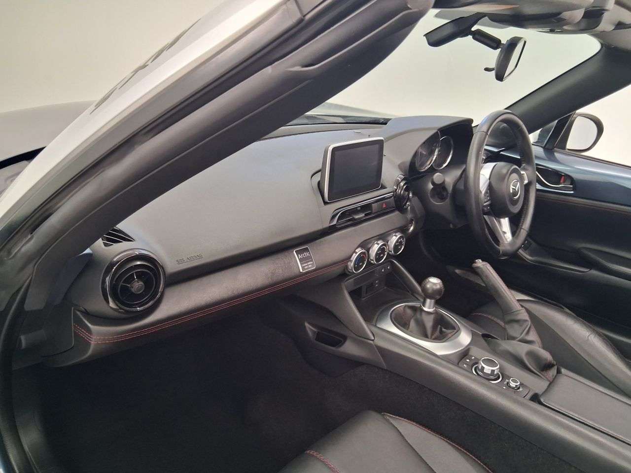 2017 MAZDA MX-5 2017 MAZDA MX-5