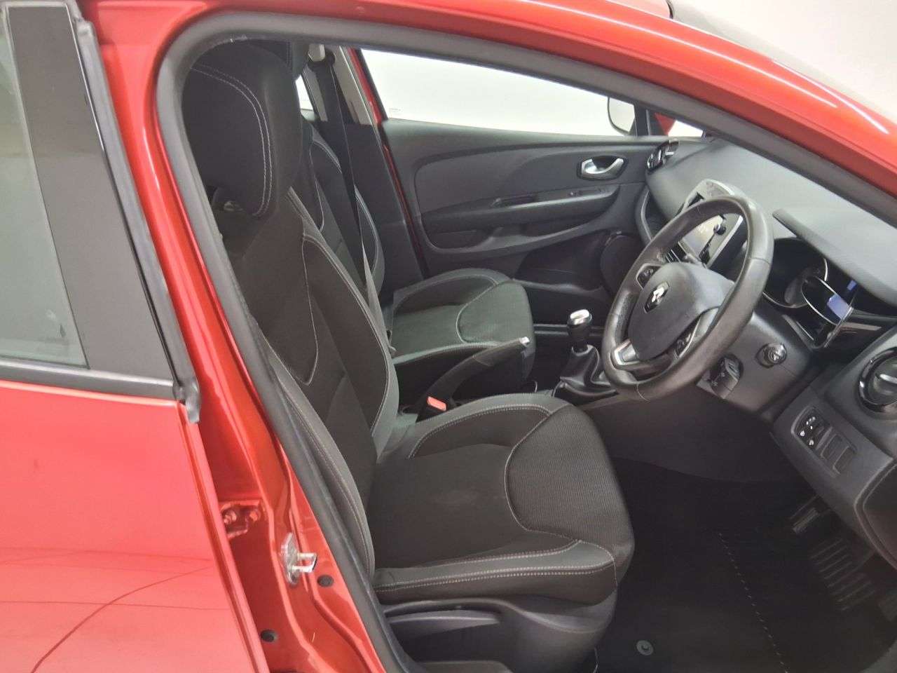 2017 RENAULT CLIO 2017 RENAULT CLIO