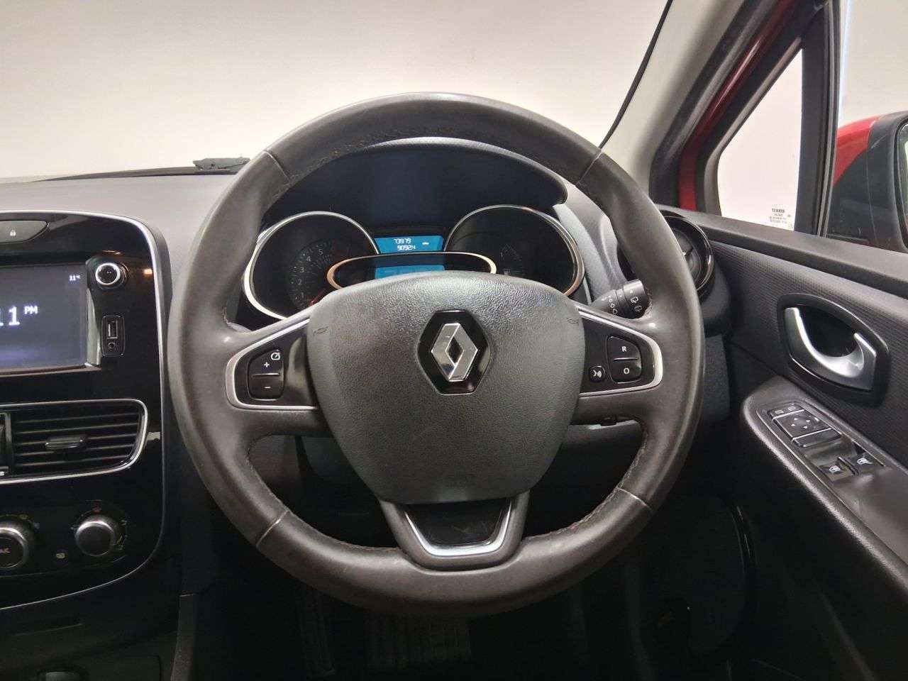 2017 RENAULT CLIO 2017 RENAULT CLIO
