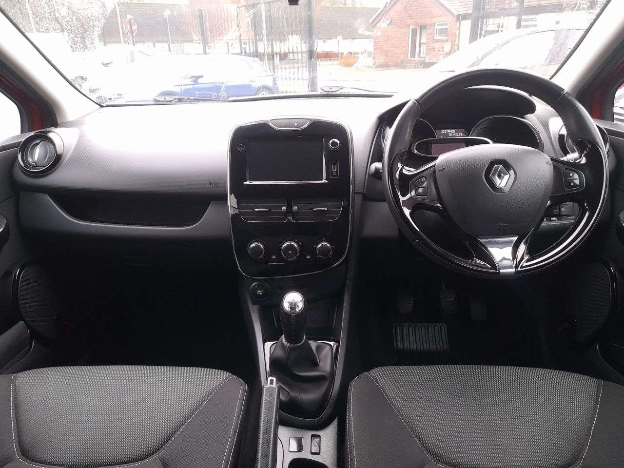 2013 RENAULT CLIO 2013 RENAULT CLIO