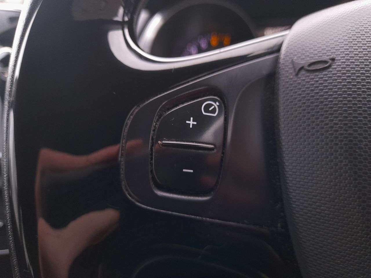 2013 RENAULT CLIO 2013 RENAULT CLIO