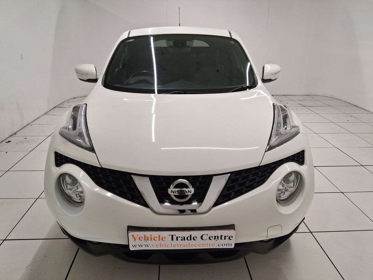 A 2017 NISSAN JUKE 1.5 dCi N-Connecta SUV 5dr Diesel Manual Euro 6 (s/s) (110 ps) A 2017 NISSAN JUKE 1.5 dCi N-Connecta SUV 5dr Diesel Manual Euro 6 (s/s) (110 ps)