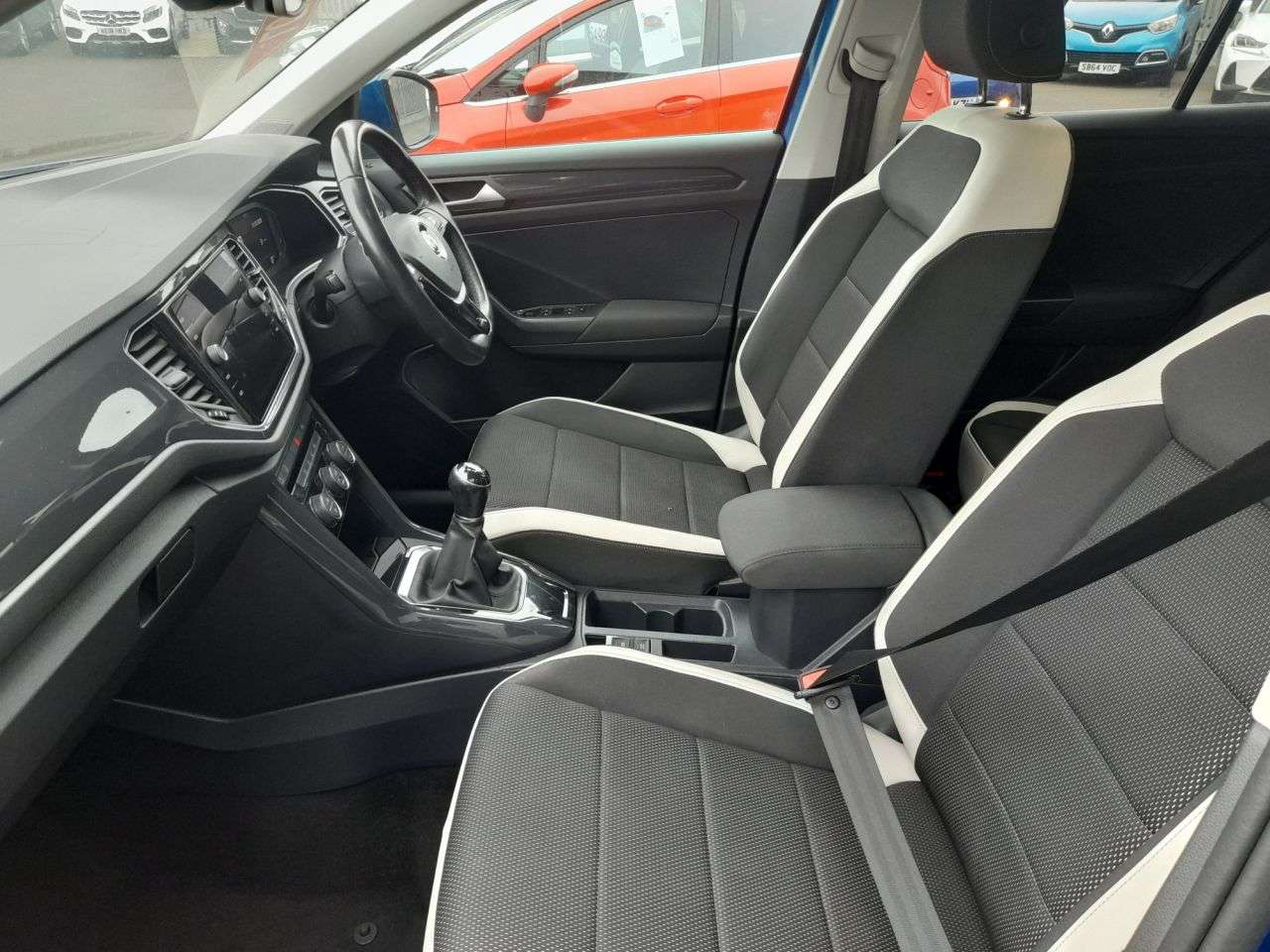 2018 VOLKSWAGEN T-ROC 2018 VOLKSWAGEN T-ROC