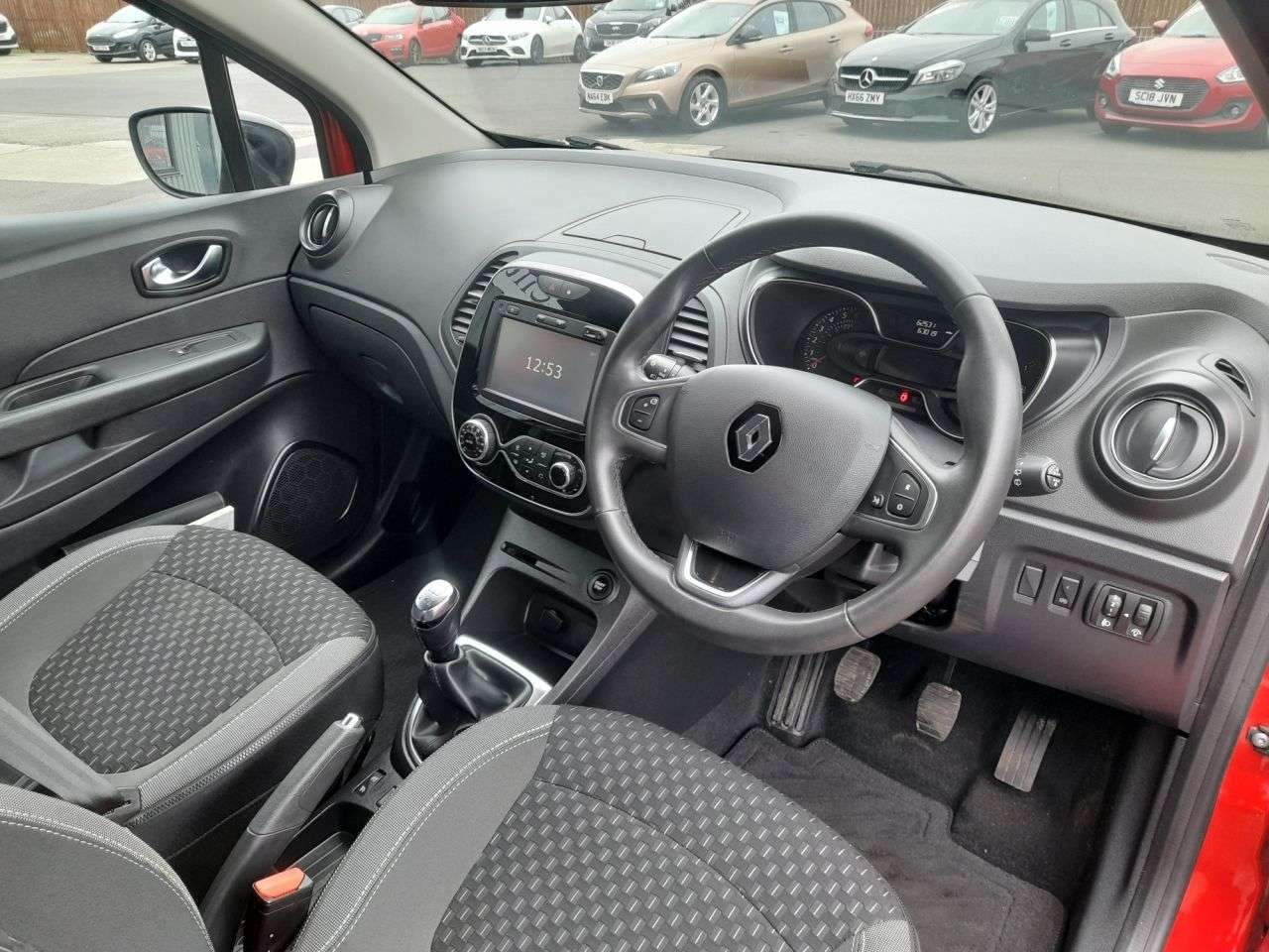 2017 RENAULT CAPTUR 2017 RENAULT CAPTUR