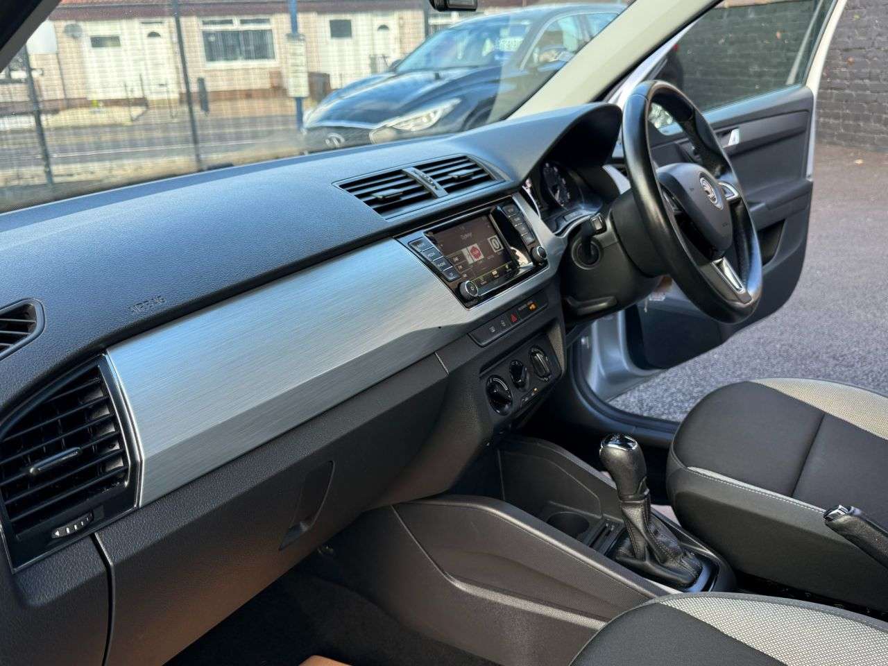 2016 SKODA FABIA 2016 SKODA FABIA