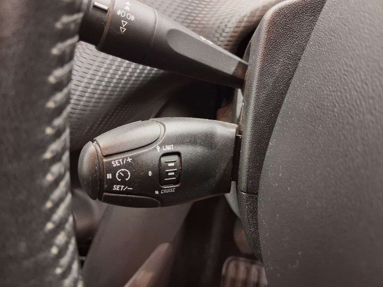 2016 PEUGEOT 2008 2016 PEUGEOT 2008