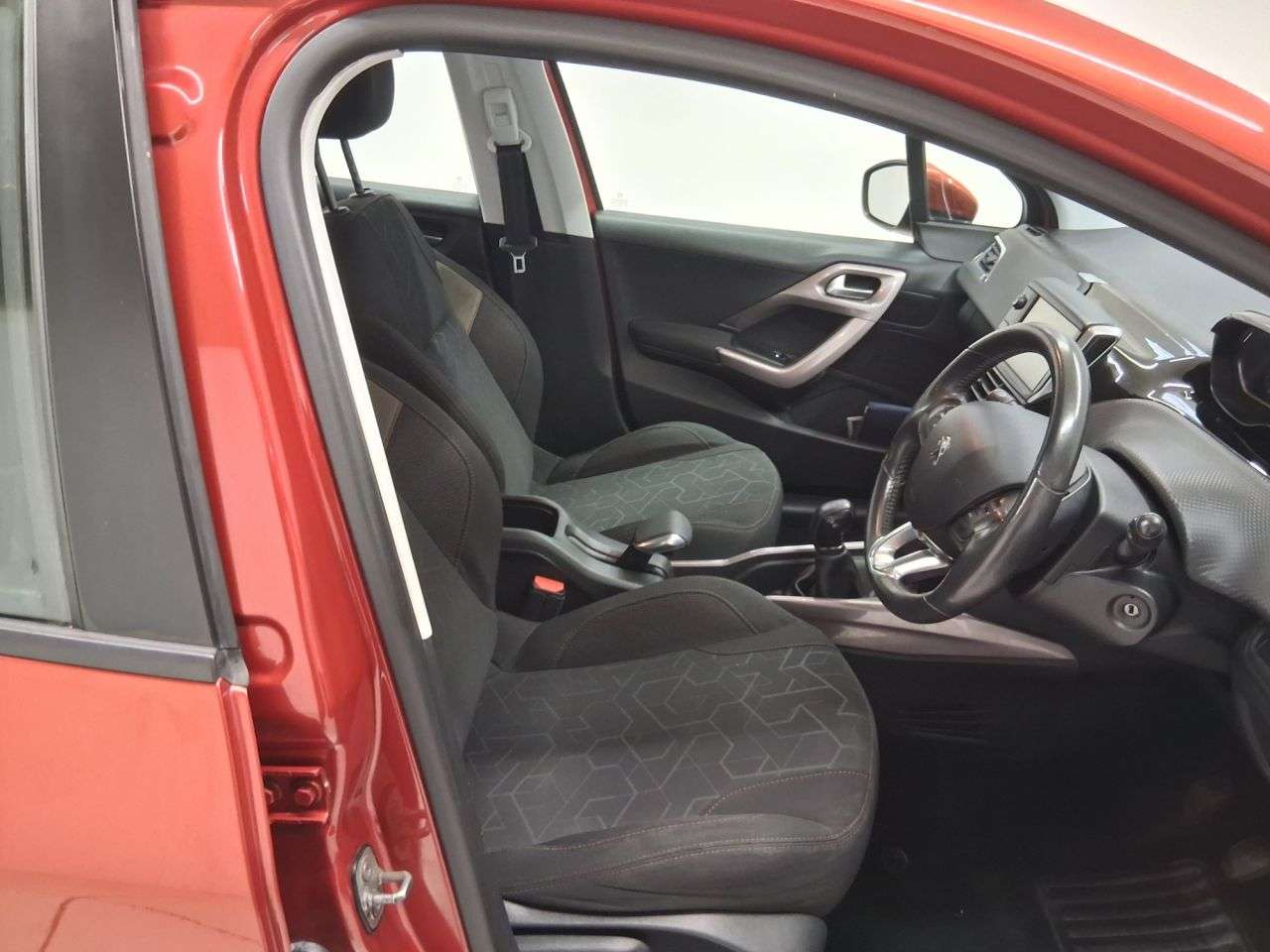 2016 PEUGEOT 2008 2016 PEUGEOT 2008
